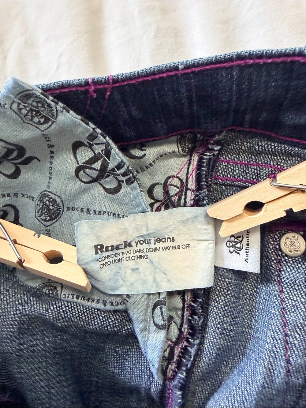 Rock & Republic Victoria Beckham Pink Crystal Crown Jeans - Picture 5 of 10